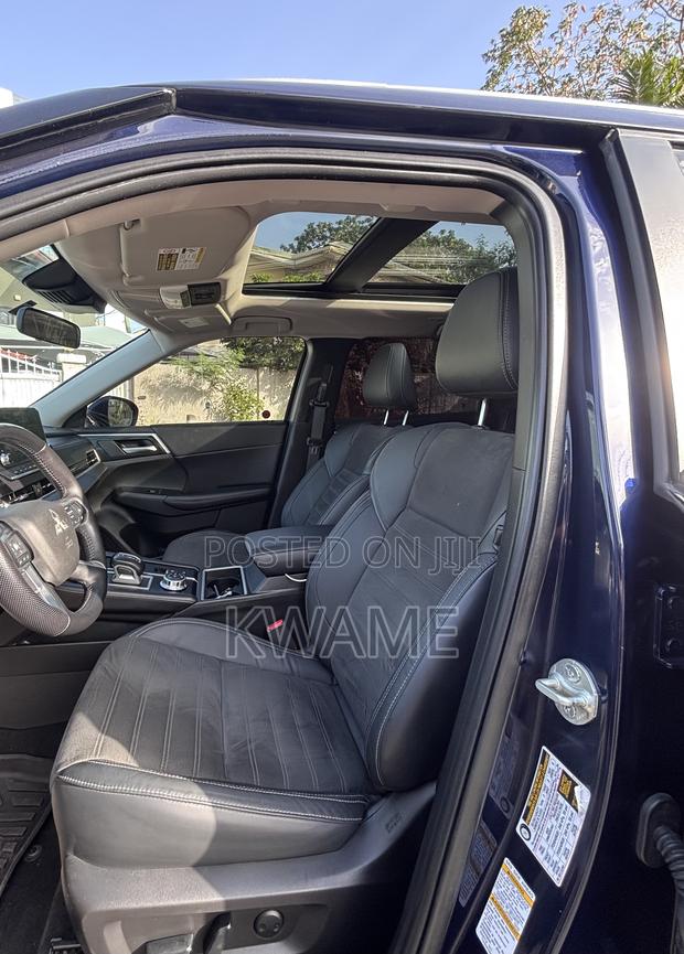 Mitsubishi Outlander SEL 2023 Blue