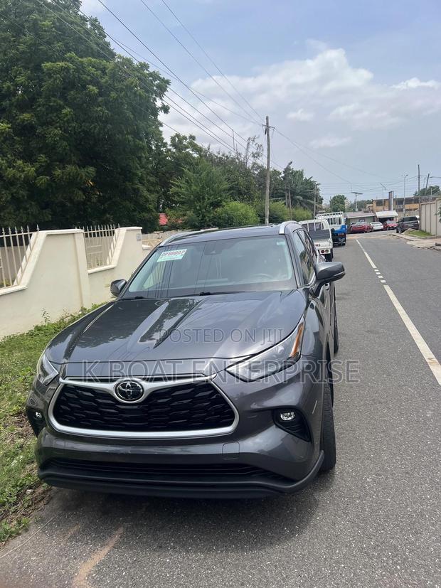 Toyota Highlander XSE 2021 Gray