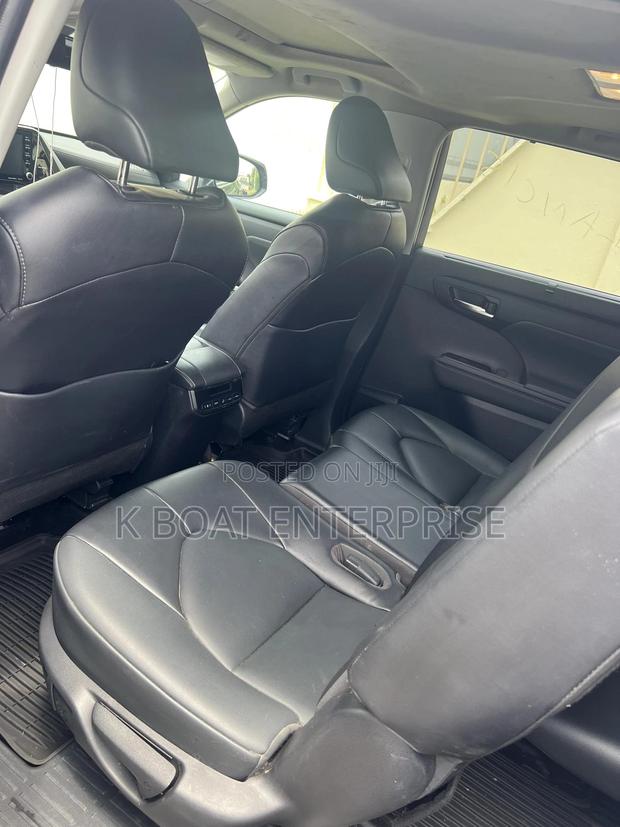 Toyota Highlander XSE 2021 Gray