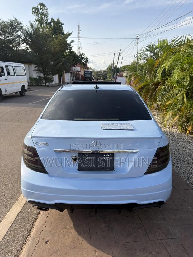 Mercedes-Benz C250 2014 Pearl