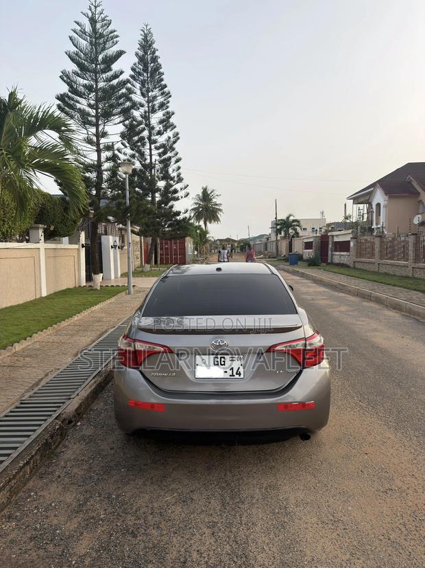 Toyota Corolla LE Eco Premium 4dr Sedan (1.8L 4cyl CVT) 2014 Brown