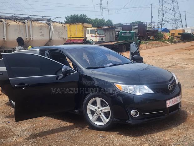Toyota Camry SE 4dr Sedan (2.5L 4cyl 6A) 2013 Black