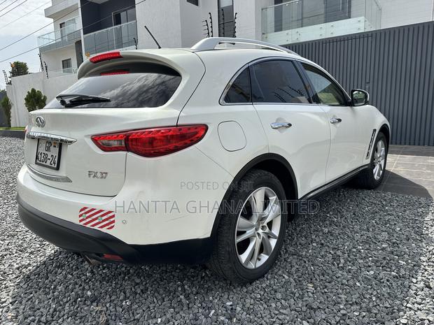Infiniti FX 37 AWD 2013 White