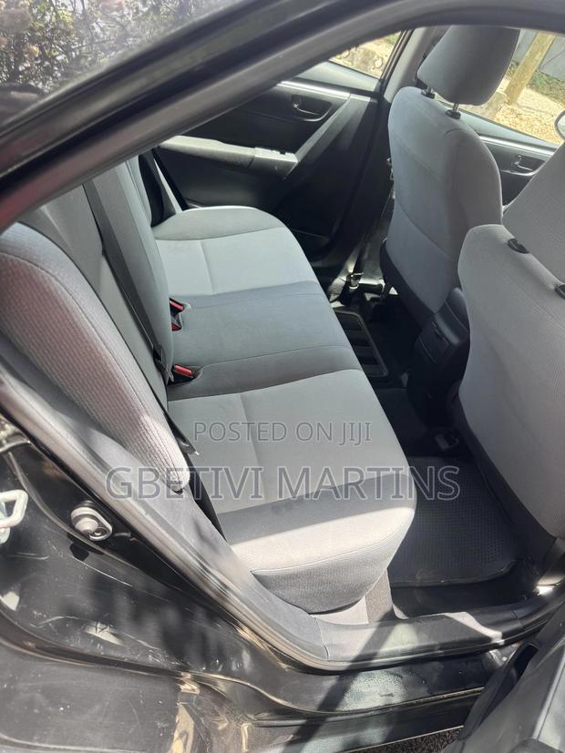 Toyota Corolla 2015 Black