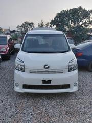 Toyota Voxy 2011 White for sale