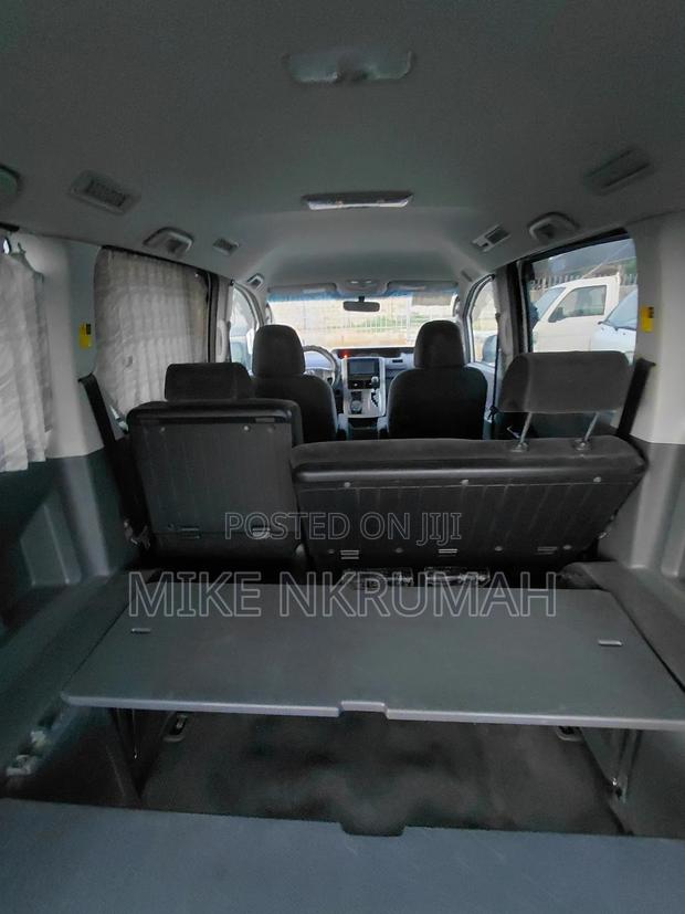 Toyota Voxy 2011 White