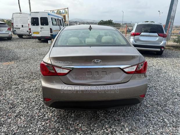 Hyundai Sonata Limited 4dr Sedan (2.4L 4cyl 6A) 2014 Brown