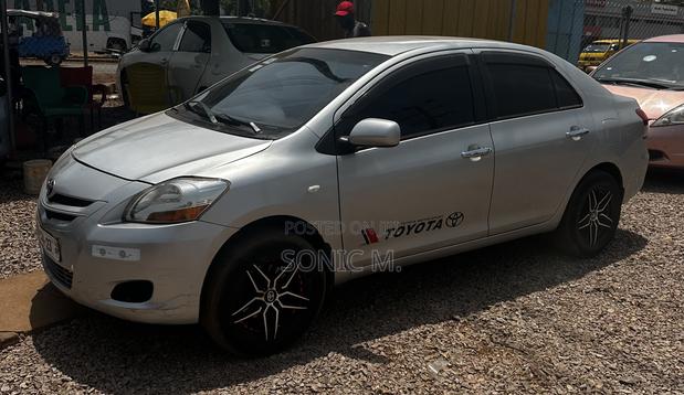 Toyota Belta 2010 Gray