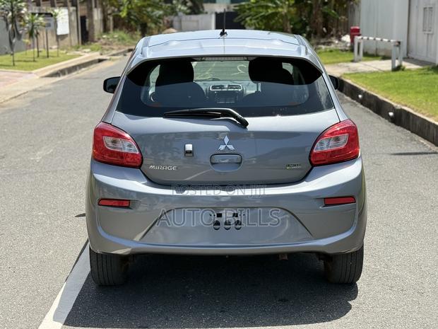 Mitsubishi Mirage SE 2020 Gray