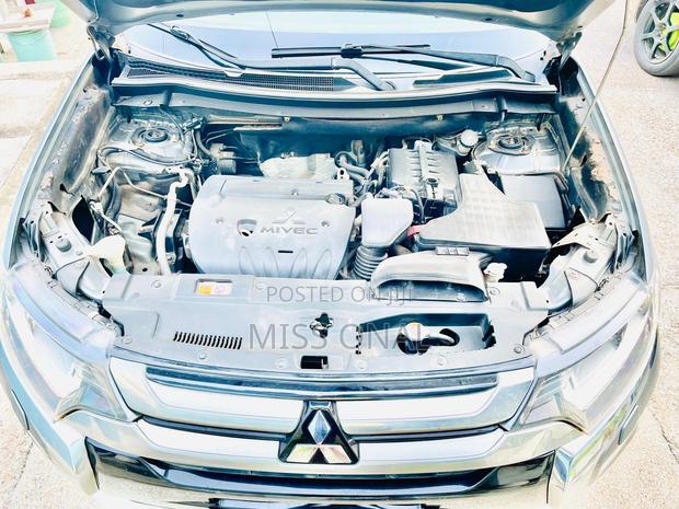 Mitsubishi Outlander SEL AWC 2017 Gray