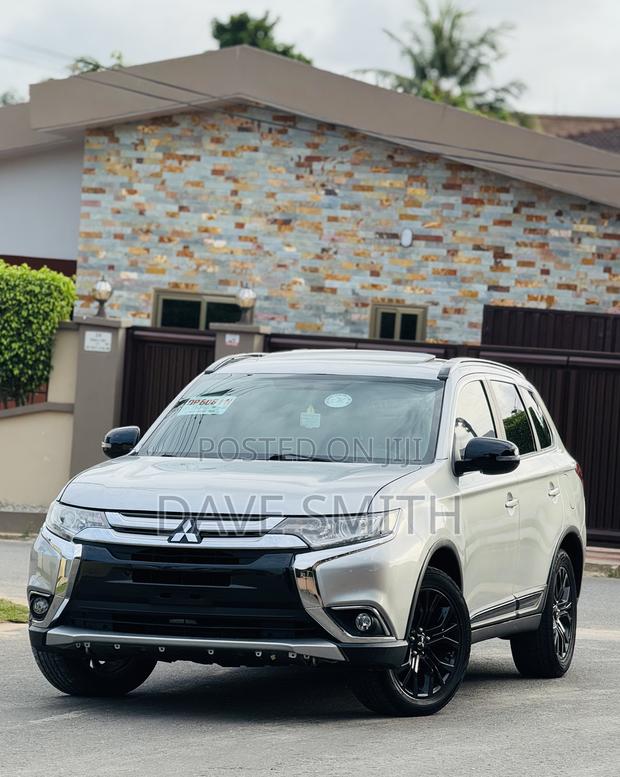 Mitsubishi Outlander LE FWD 2018 Silver