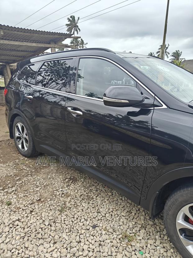 Hyundai Santa Fe Limited 4dr SUV AWD (3.3L 6cyl 6A) 2015 Black