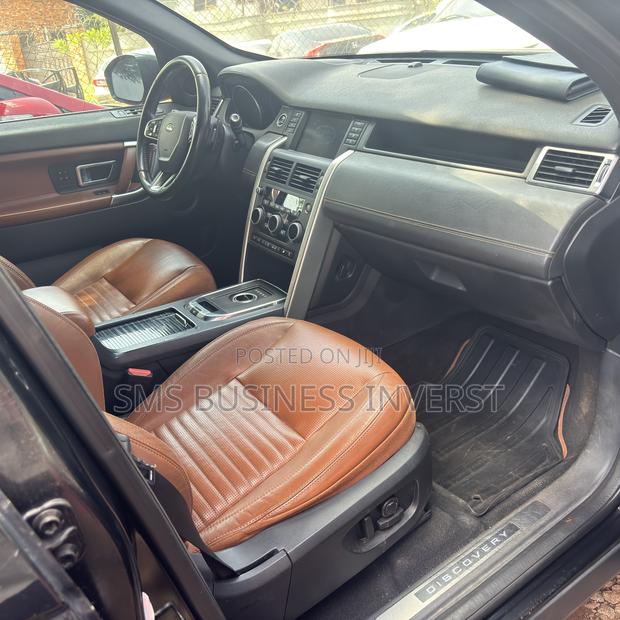 Land Rover Discovery 2016 Black