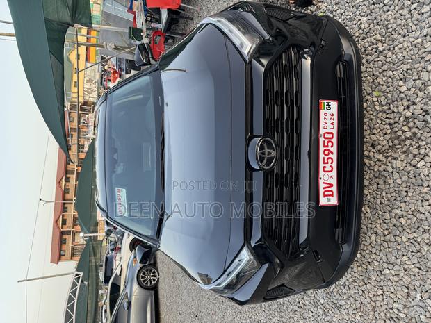 Toyota RAV4 2025 Black