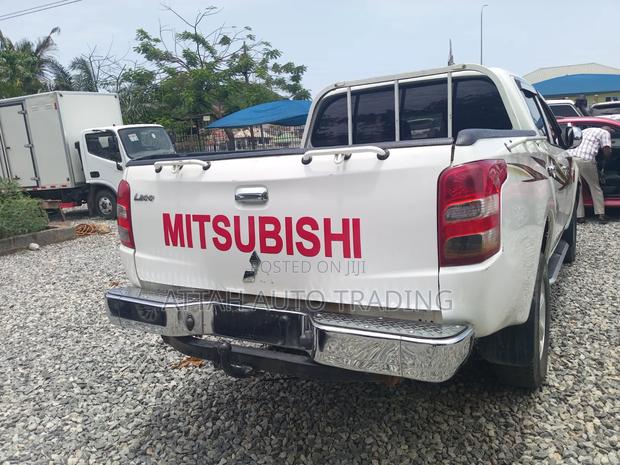 Mitsubishi L200 2018 White