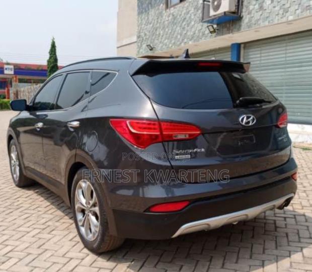 Hyundai Santa Fe 2016 Black