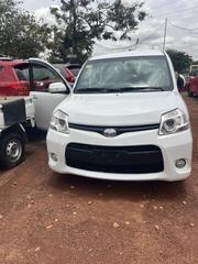 Toyota Sienta 1.5 FWD 2013 White for sale
