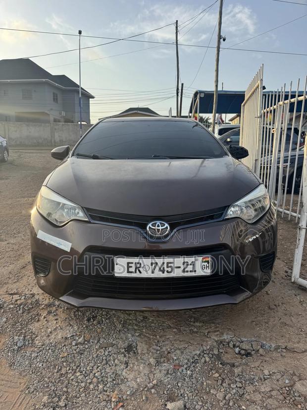 Toyota Corolla LE 4dr Sedan (1.8L 4cyl CVT) 2016 Brown