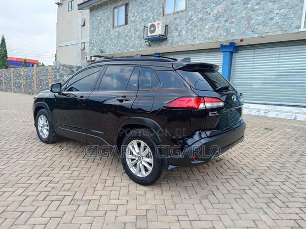 Toyota Corolla Cross LE 4WD 2024 Black