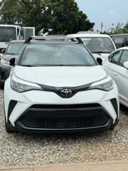 Toyota C-HR XLE FWD Sport Utility (2.0L 4cyl 2AM) 2018 Brown for sale