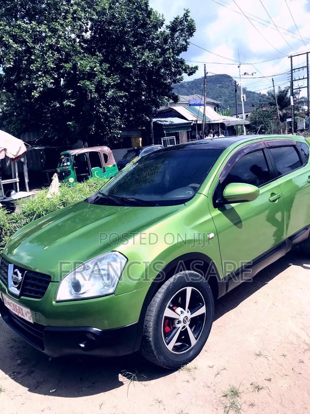 Nissan Qashqai 2010 Green