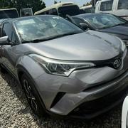 Toyota C-HR XLE FWD Sport Utility (2.0L 4cyl 2AM) 2018 Gray for sale