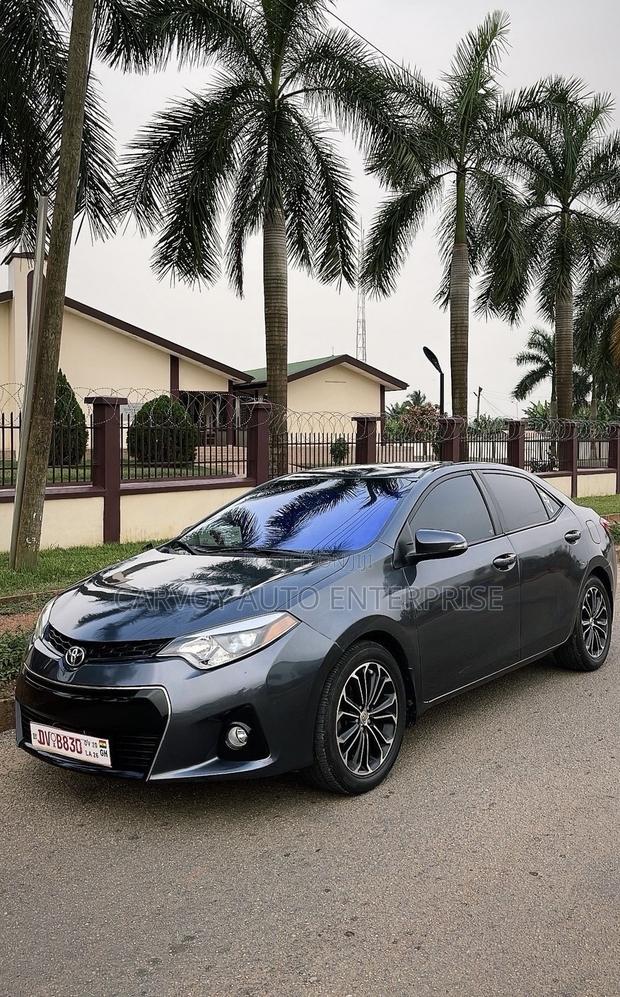 Toyota Corolla S w/Special Edition Pkg (1.8L 4cyl CVT) 2016 Blue
