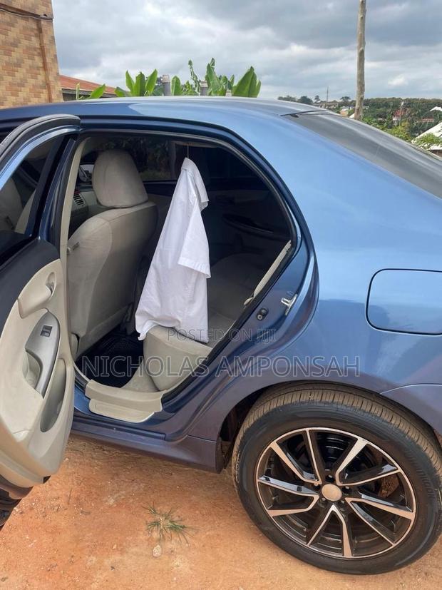 Toyota Corolla LE 4dr Sedan (1.8L 4cyl 4A) 2011 Blue