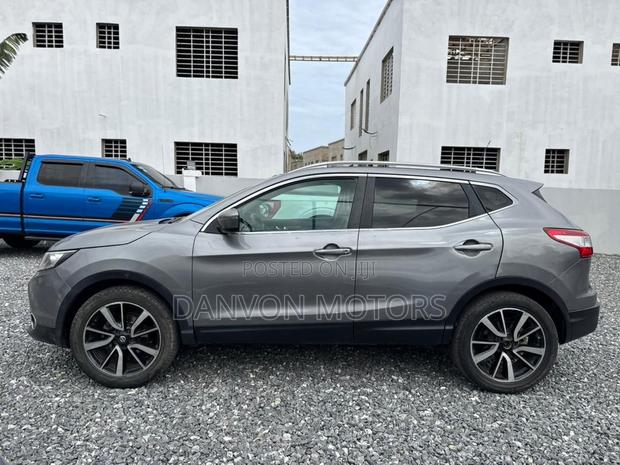 Nissan Qashqai 2017 Gray