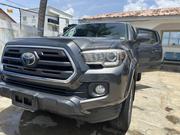 Toyota Tacoma SR5 2018 Gray for sale