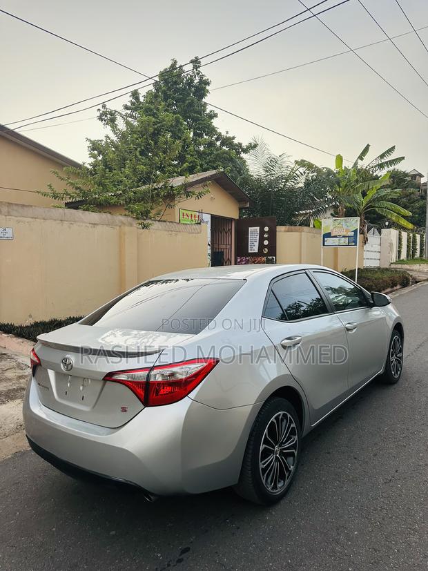 Toyota Corolla S 4dr Sedan (1.8L 4cyl CVT) 2015 Silver