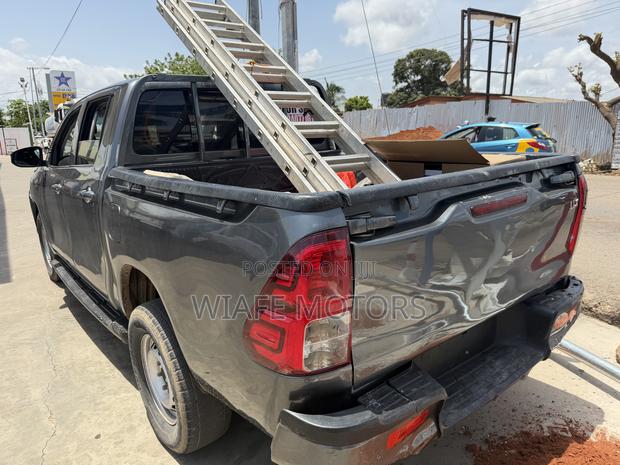 Toyota Hilux Revo Double Cab Deisel 2.4 AWD 2020 Gray