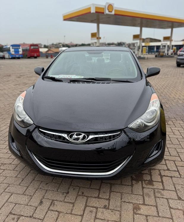 Hyundai Elantra SE Sedan FWD (1.8L 4cyl 6A) 2016 Black