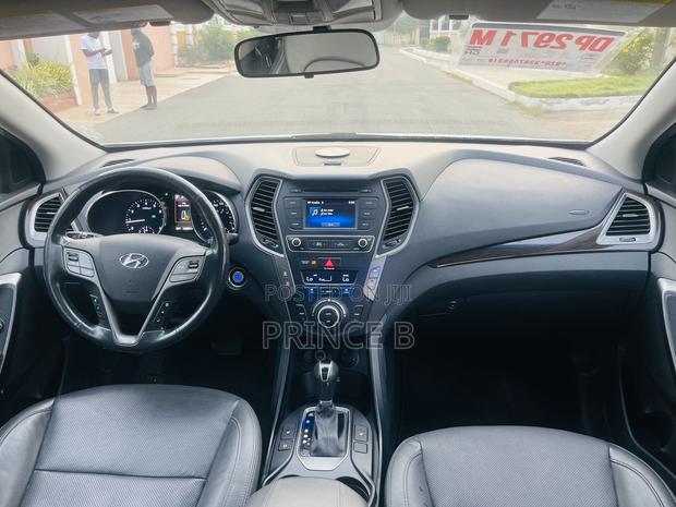 Hyundai Santa Fe Limited Ultimate AWD 2018 White
