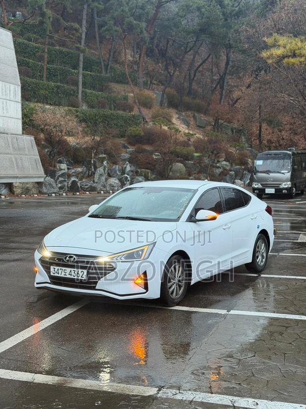 Hyundai Avante 2019 White