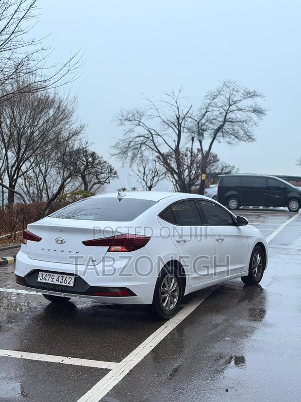 Hyundai Avante 2019 White