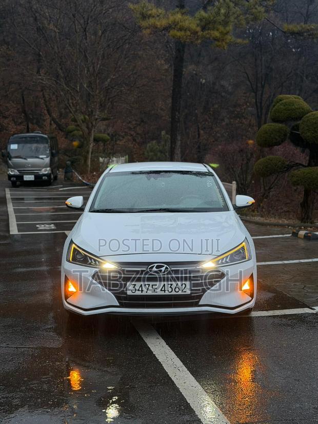 Hyundai Avante 2019 White