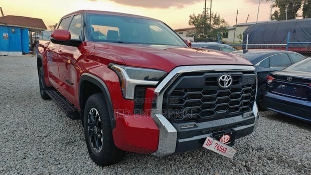 Toyota Tundra 2023 Red
