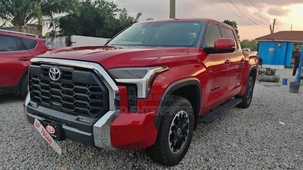 Toyota Tundra 2023 Red