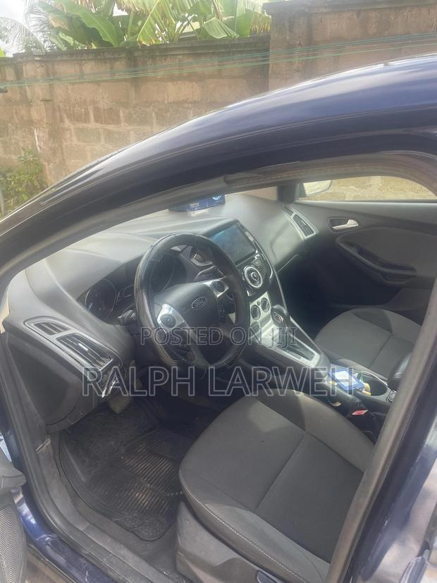 Ford Focus S Sedan FWD (2.0L 4cyl 5M) 2013 Black