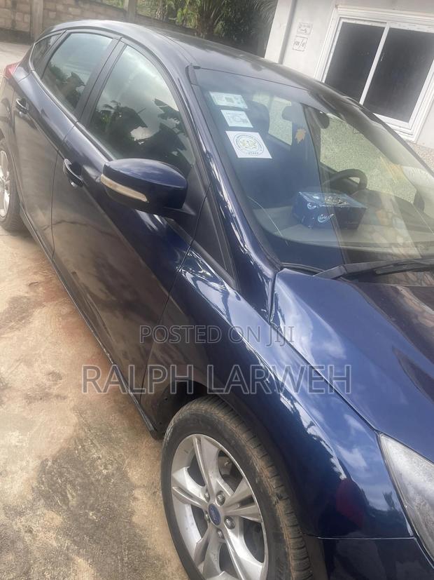 Ford Focus S Sedan FWD (2.0L 4cyl 5M) 2013 Black