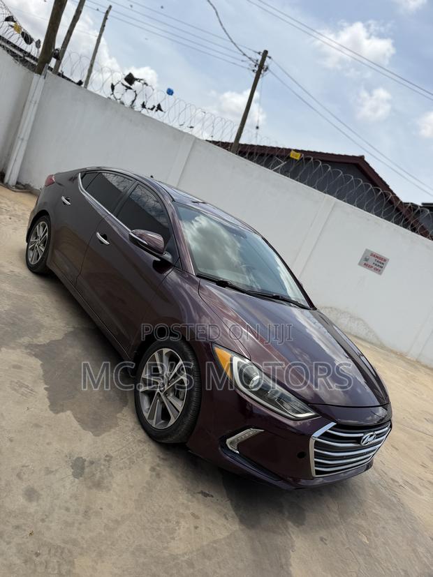 Hyundai Elantra Limited Sedan FWD (2.0L 4cyl 6A) 2017 Brown