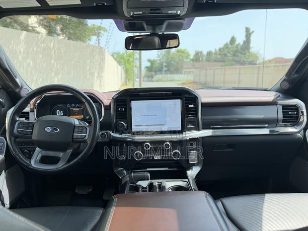 Ford F-150 LARIAT 2021 White