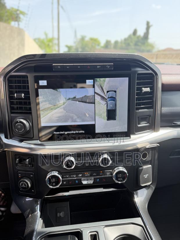 Ford F-150 LARIAT 2021 White