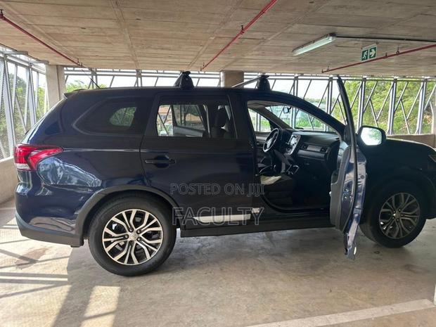 Mitsubishi Outlander 2.4 PHEV AWD 2016 Blue