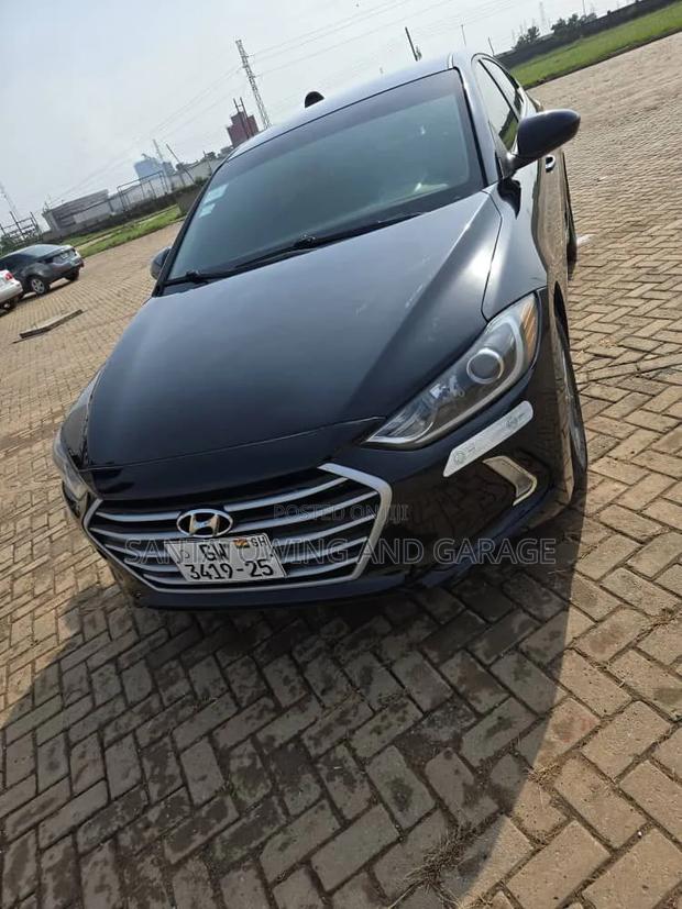 Hyundai Elantra 2018 Black