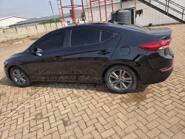 Hyundai Elantra 2018 Black