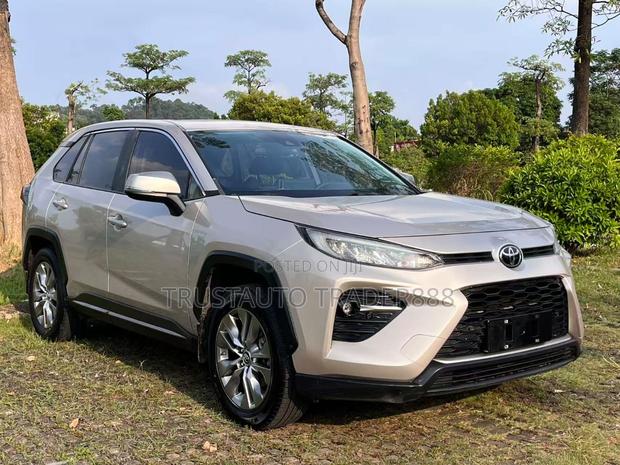 Toyota RAV4 2021 Beige