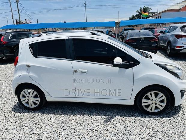Chevrolet Spark 2015 White