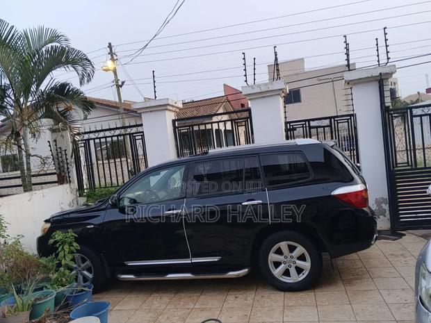 Toyota Highlander LE 4dr SUV (3.5L 6cyl 6A) 2014 Black